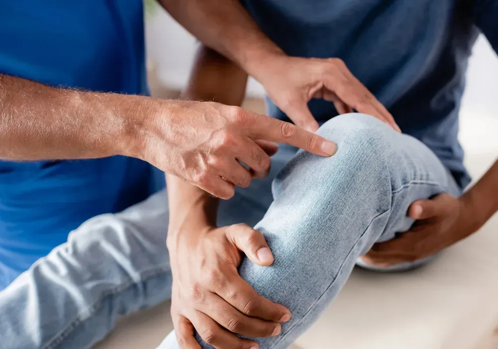 Physiotherapy treatment for acl damage at Physio Melbourne